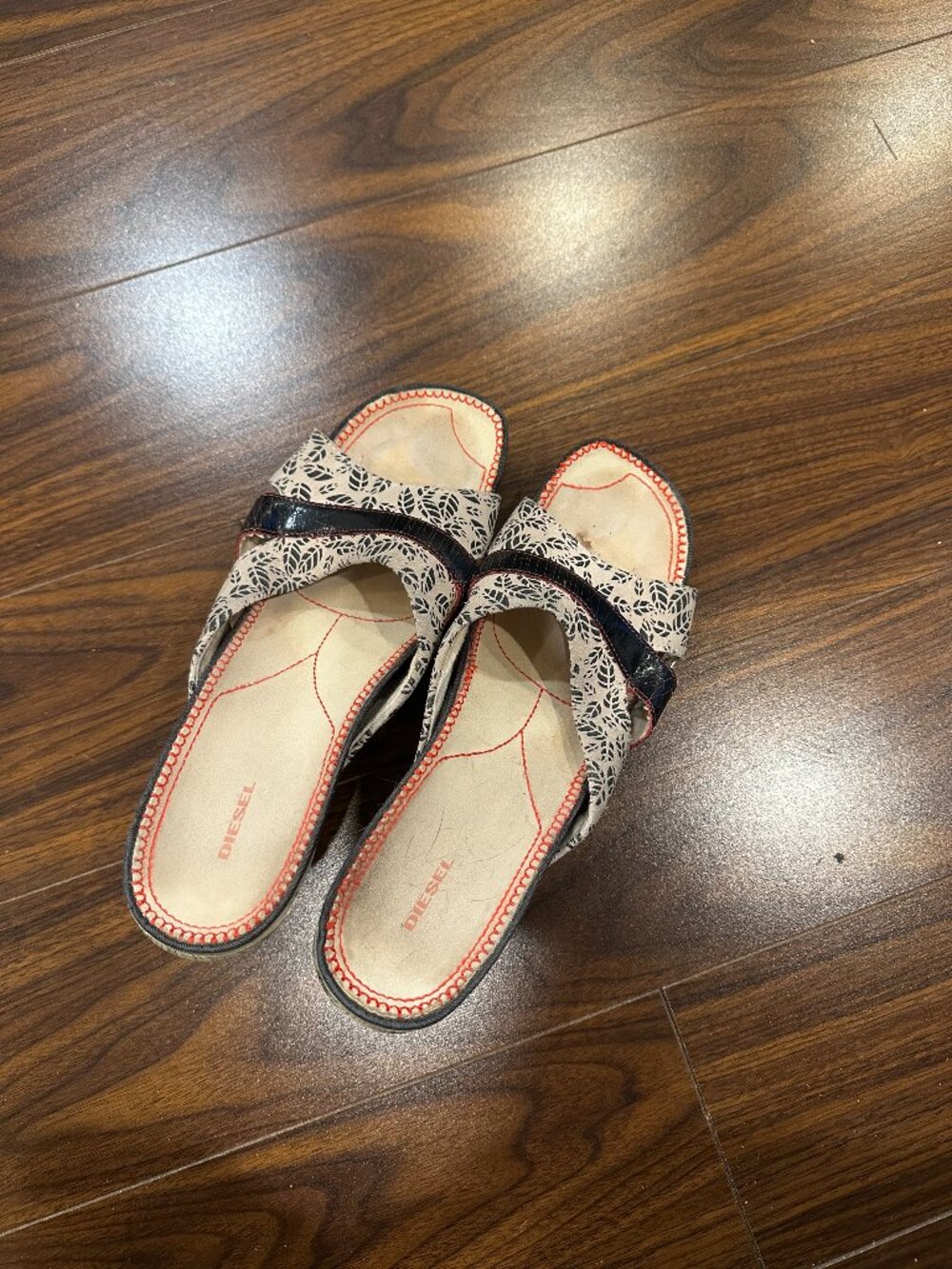 Diesel Patterned Slide Sandals – Neutral Print w/ Black Strap